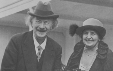 Rok 1927. Ignacy Jan Paderewski z żoną Heleną z domu Rosen, która miała duży wpływ na męża, ale wywo