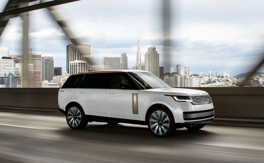 Duży Range Rover to również jeden z ulubionych luksusowych SUV w Stanach Zjednoczonych