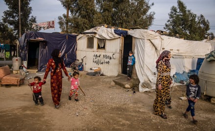 ?Uchodźcy w obozie koło Bar Elias w Dolinie Bekaa, we wschodnim Libanie, niedaleko granicy z Syrią