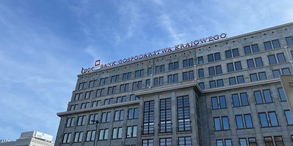 Almost 1  and a half billion zlotys more for guarantees for Polish enterprises