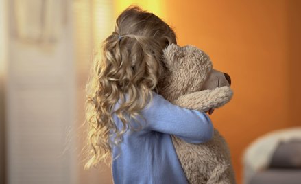 Chronimy dzieci nieskutecznie. Ekspert: potrzebna edukacja seksualna