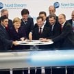 Otwarcie Nord Stream 1, 8 listopada 2011 r. Poza Angelą Merkel, kanclerzem Niemiec i Dmitrijem Miedw