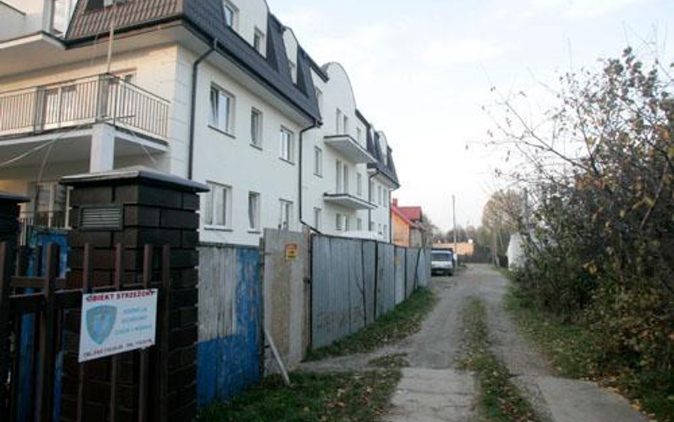 Można zdobyć prawo do przejazdu przez działkę sąsiada
