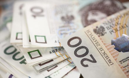 Opłata na kredytobiorców w lutym