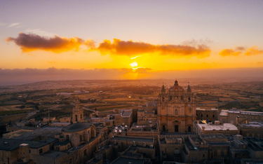 Lotniczy touroperator zawiezie turystów na Maltę