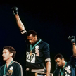 Salut praw człowieka, czyli najsłynniejsze pięści w dziejach olimpizmu – Tommie Smith i John Carlos 