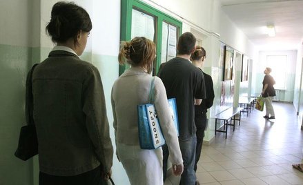 Pomimo prac sezonowych bezrobocie rośnie