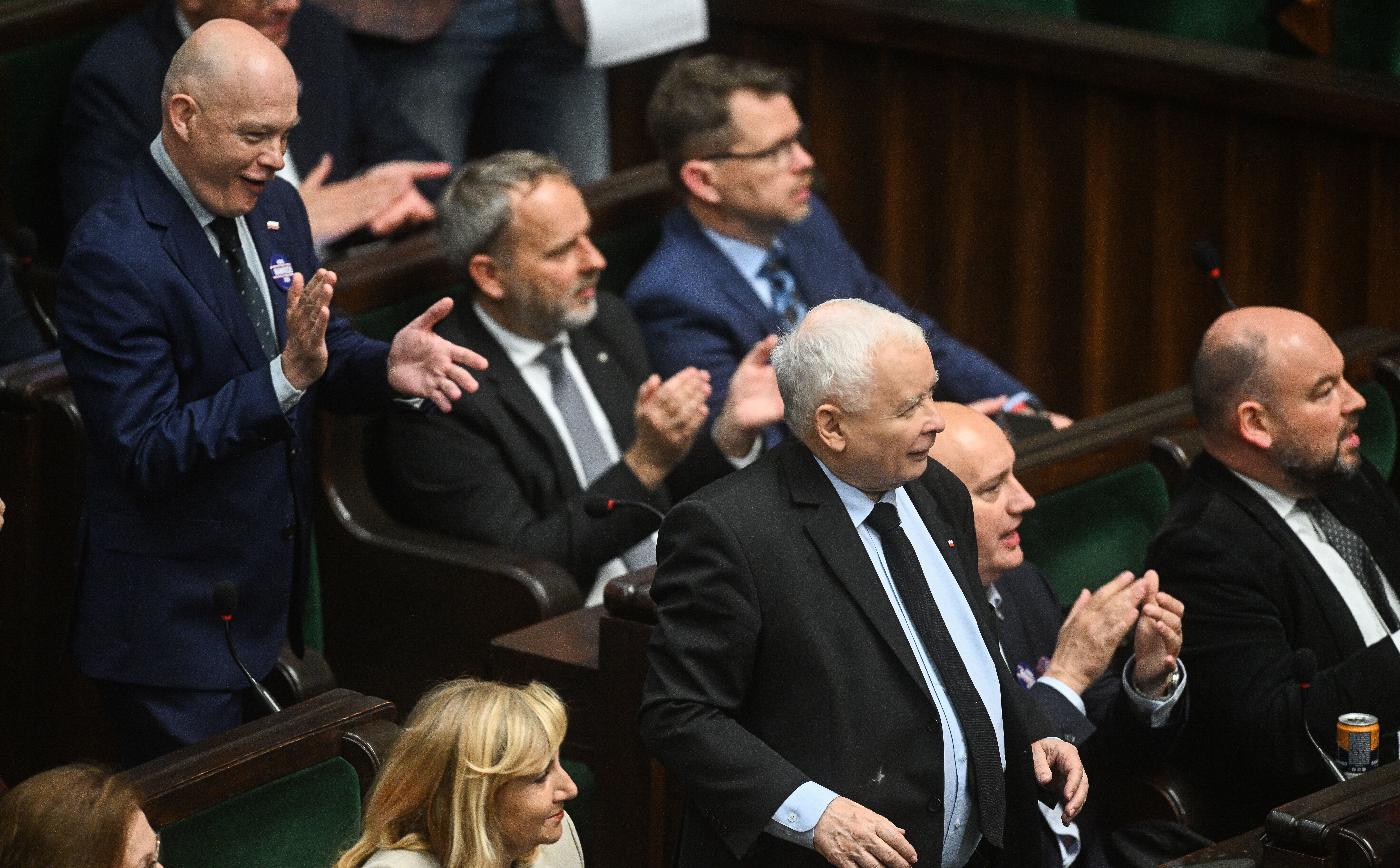 Sondaż partyjny: W Sejmie pojawiłaby się nowa większość