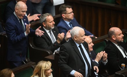 W nowym Sejmie PiS mógłby stworzyć większość z Konfederacją - wynika z nowego sondażu