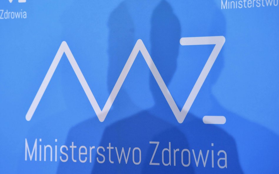 Ministerstwo obniżyło wymogi egzaminacyjne. Lekarzom coraz łatwiej uzyskać dyplom