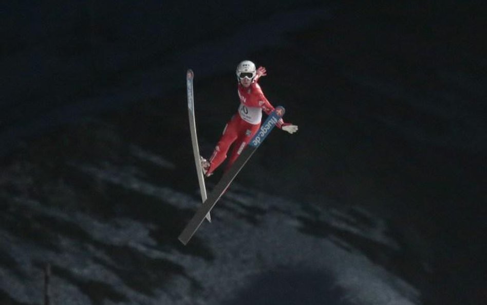 Loty w Vikersund: do 250 m już bardzo blisko