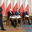 O walce o granice dyskutowali w Belwederze profesorowie: (od lewej) prowadzący Włodzimierz Suleja (I