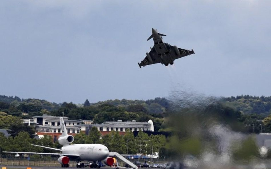 Eurofighter Typhoon na pokazie w Farnborough