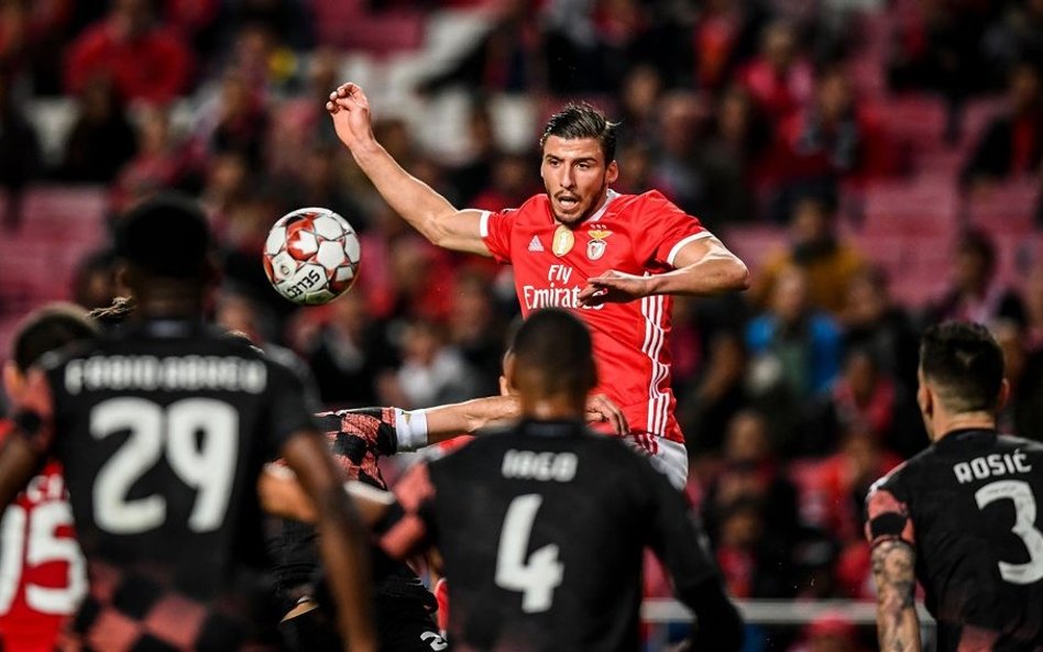 Klub Benfica Lizbona gra na polskiej platformie