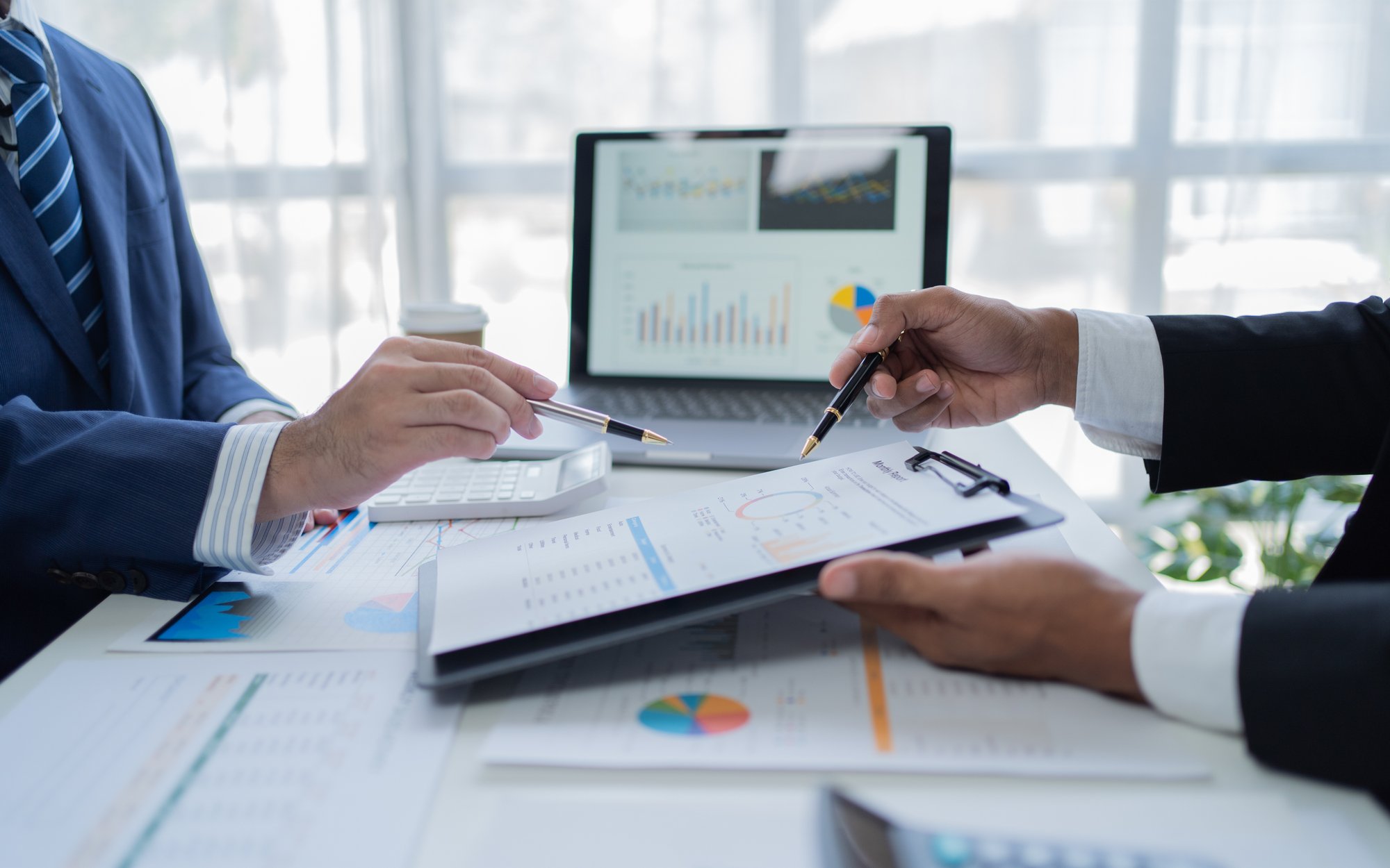 Uproszczone sprawozdanie finansowe, czyli mniej obowiązków, ale decyzję trzeba podjąć szybko