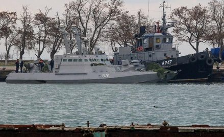Ukraińskie kutry odholowane do portu w Kerczu