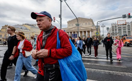 Moskwa: płatności tylko gotówką, bo Kreml chroni swą paradę