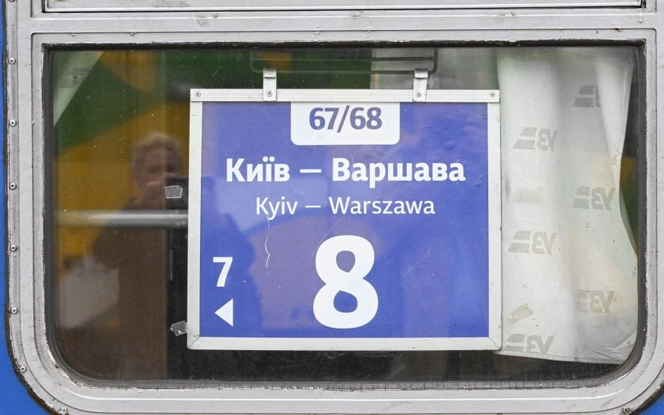 Tuż przed granicą w lokomotywę pociągu linii Kijów-Warszawa uderzył dron