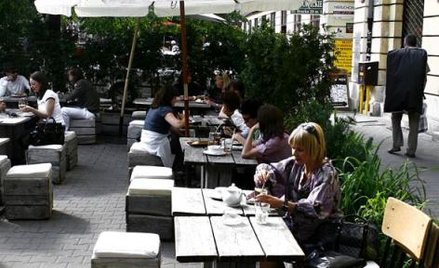 Unia chce obniżonego VAT dla budownictwa, restauracji, fryzjerów i pieluch