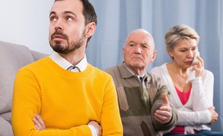 Sąd: sprzedaż mieszkania z dziadkiem nie unieważni darowizny na rzecz wnuka