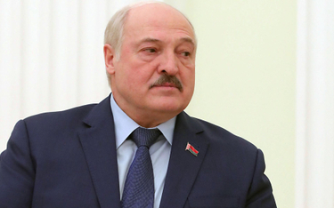Łukaszenko kopiuje Putina. Długi spłaci białoruskim „zajączkiem”