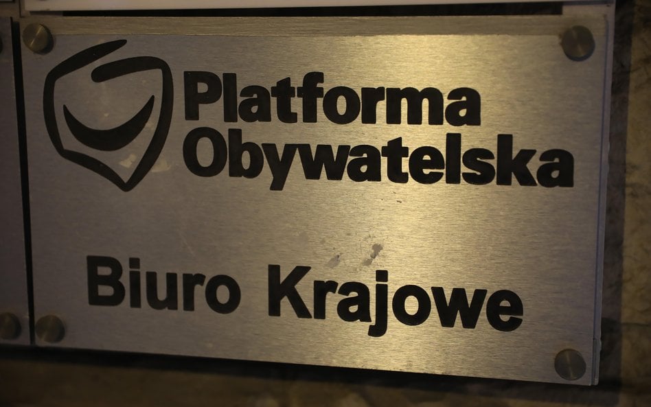 Dwóch nieznanych sprawców zaatakowało biuro rajowe PO