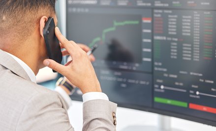 Hossa obeszła się z maklerami wybiórczo