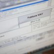 Opłaty za faktury papierowe: Wiele firm wymusza przechodzenie na faktury elektroniczne, żądając doda