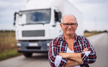 Obowiązki kierowcy samochodu ciężarowego a prawo do wcześniejszej emerytury - uchwała SN