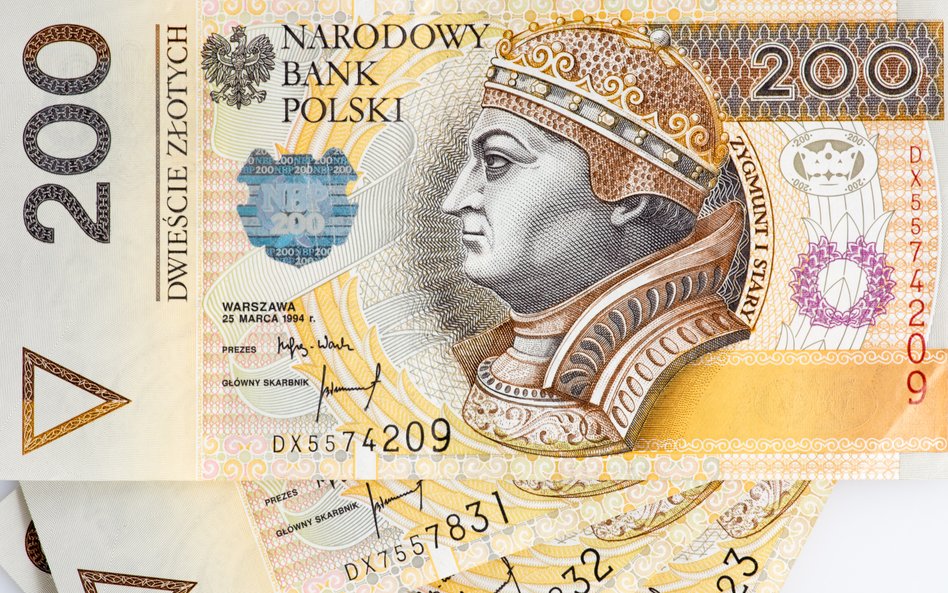 W obiegu najszybciej przybywa banknotów dwustuzłotowych