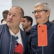 Urządzenie AI powstaje we współpracy z Jonym Ivem, legendarnym byłym szefem designu Apple'a. Na zdję