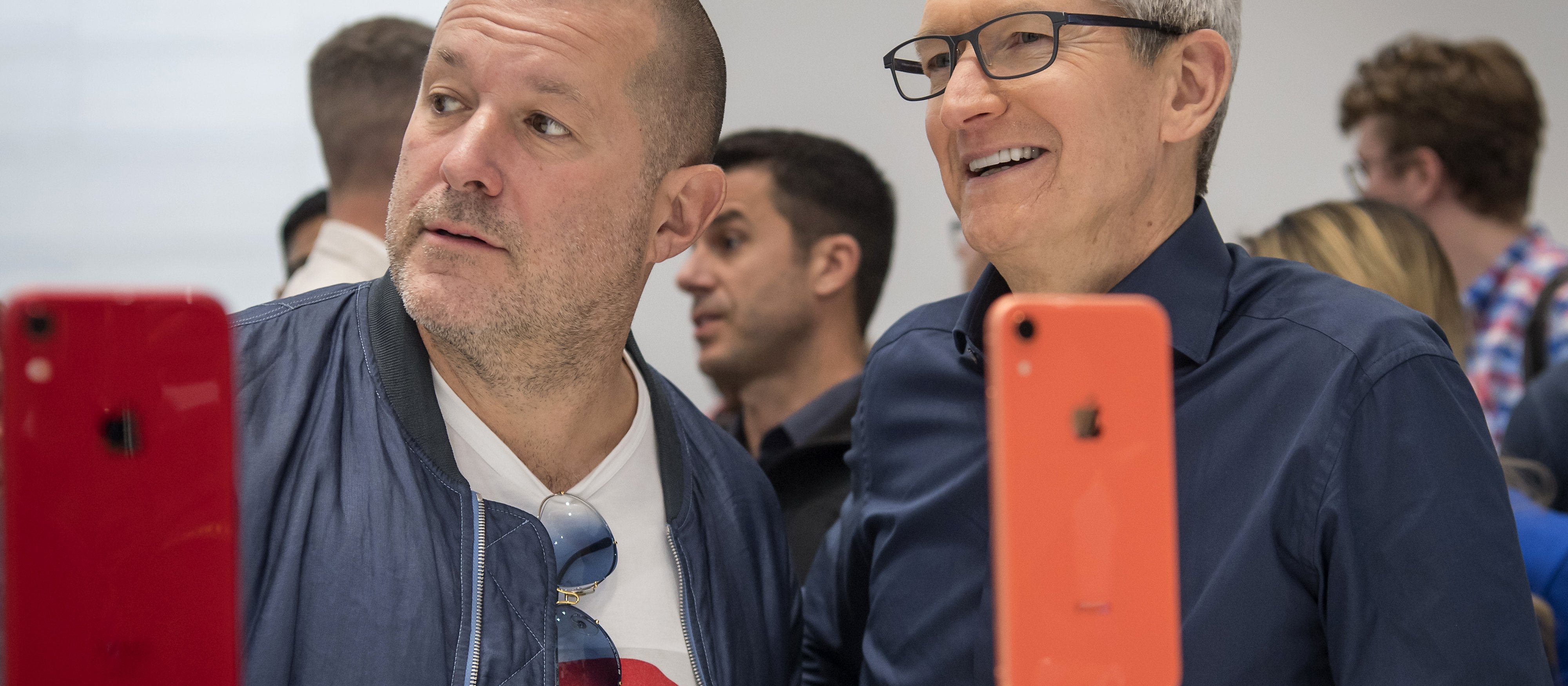 To może być koniec telefonów. OpenAI i projektant Apple przygotowali urządzenie AI