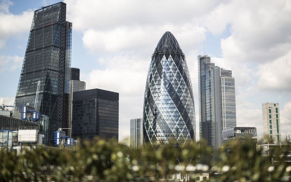 Cheesegrater pierwszy z lewej