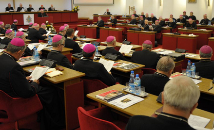 Fundacja "Nie lękajcie się": 24 biskupów tuszowało pedofilię