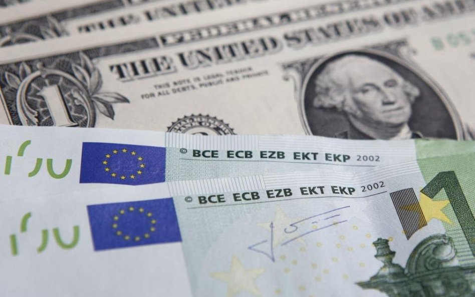 Eurodolar przy 1,09. Kurs złotego w górę