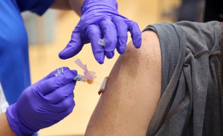 Covid-19: Trzecia dawka szczepionki, dla kogo, gdzie, jak