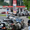 Kolejki, zamknięte stacje i rekordowe ceny. Rosja wpada w paliwowy chaos