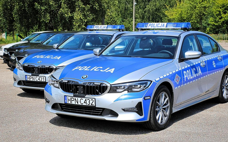 Policja na zakupach. Przybędzie kilkaset nowych radiowozów