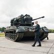 Kanclerz Olaf Scholz (na zdjęciu przed czołgiem Gepard) zapewnia, że Niemcy nie będą naciskać na Kij