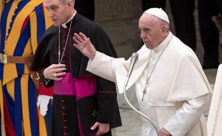 Papież: Nie życzę sobie pracy na czarno w Watykanie