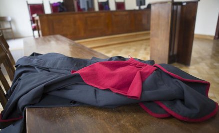 Prokurator zawieszony za fotomontaż nie będzie pracował - orzeczenie Izby Dyscyplinarnej SN