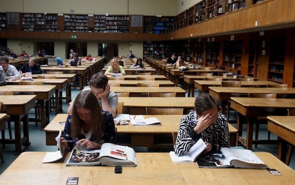 Student liczy na płatną praktykę