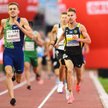 Bieg na 1500 m. Finiszują Michał Rozmys i Marcin Lewandowski