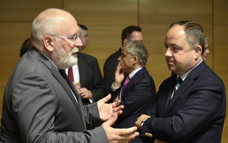 Fransa Timmermansa nie przekonały argumenty polskiego rządu