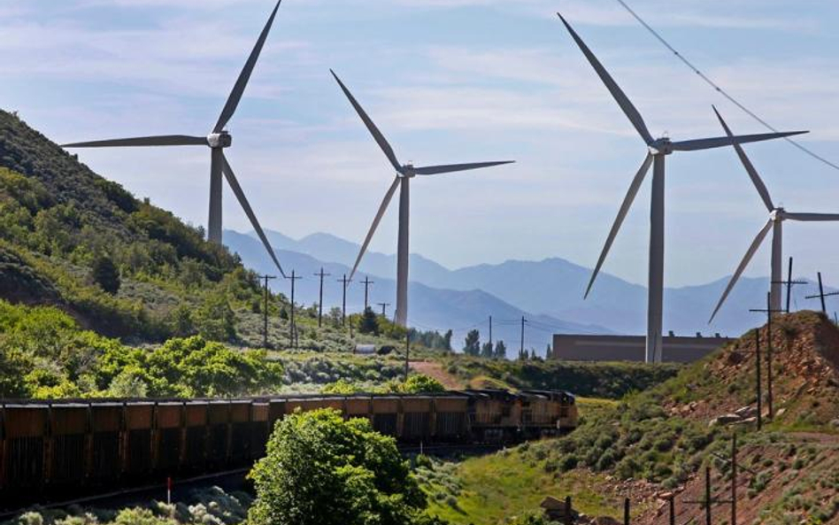 Na badania związane z energią wiatrową amerykański rząd wydaje dziesiątki milinów dolarów. Na zdjęci