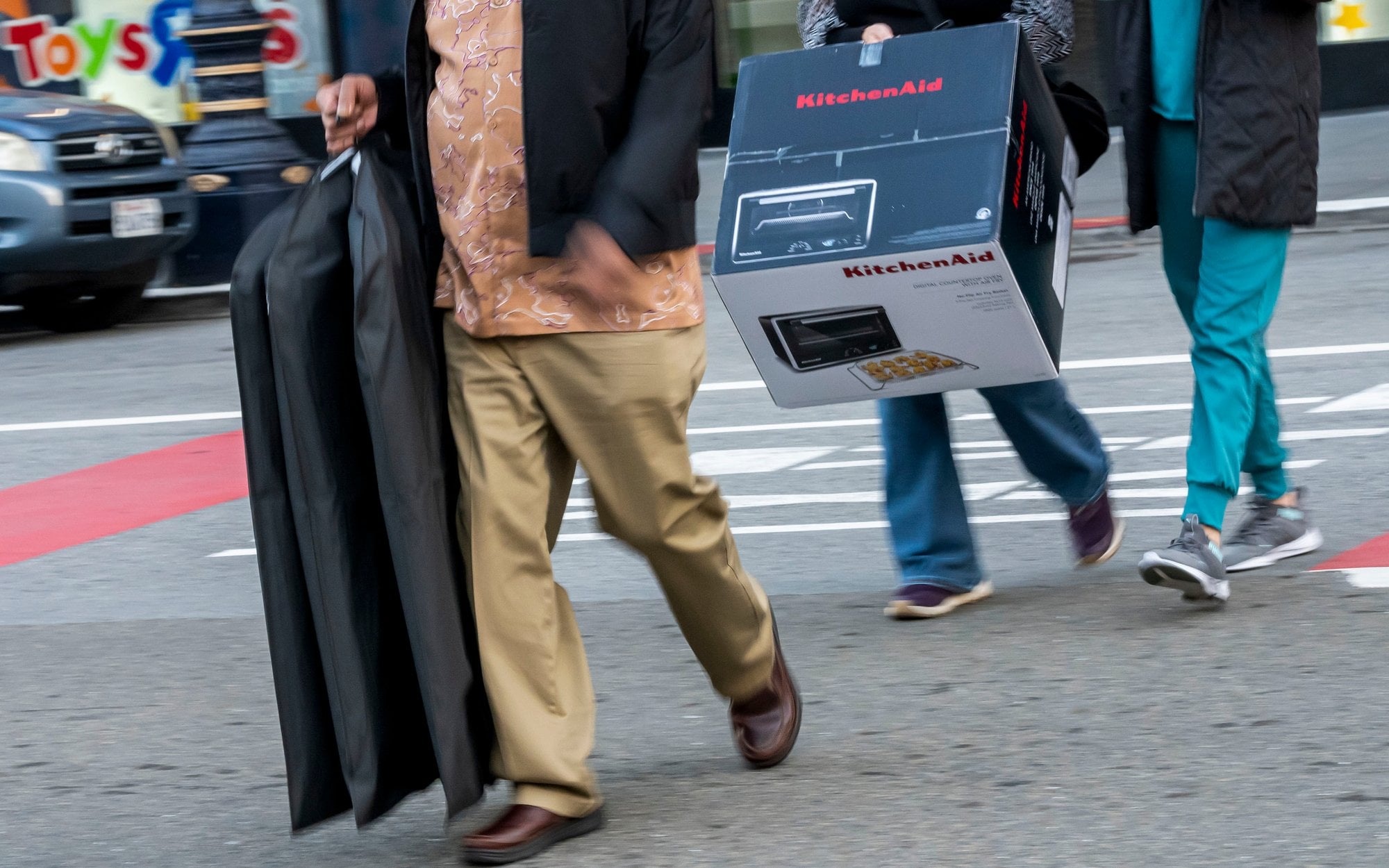 Inflacja PCE w USA wzrosła w lutym, wydatki konsumentów są solidne