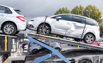 Nie widać końca kłopotów ubezpieczycieli w dziale polis komunikacyjnych