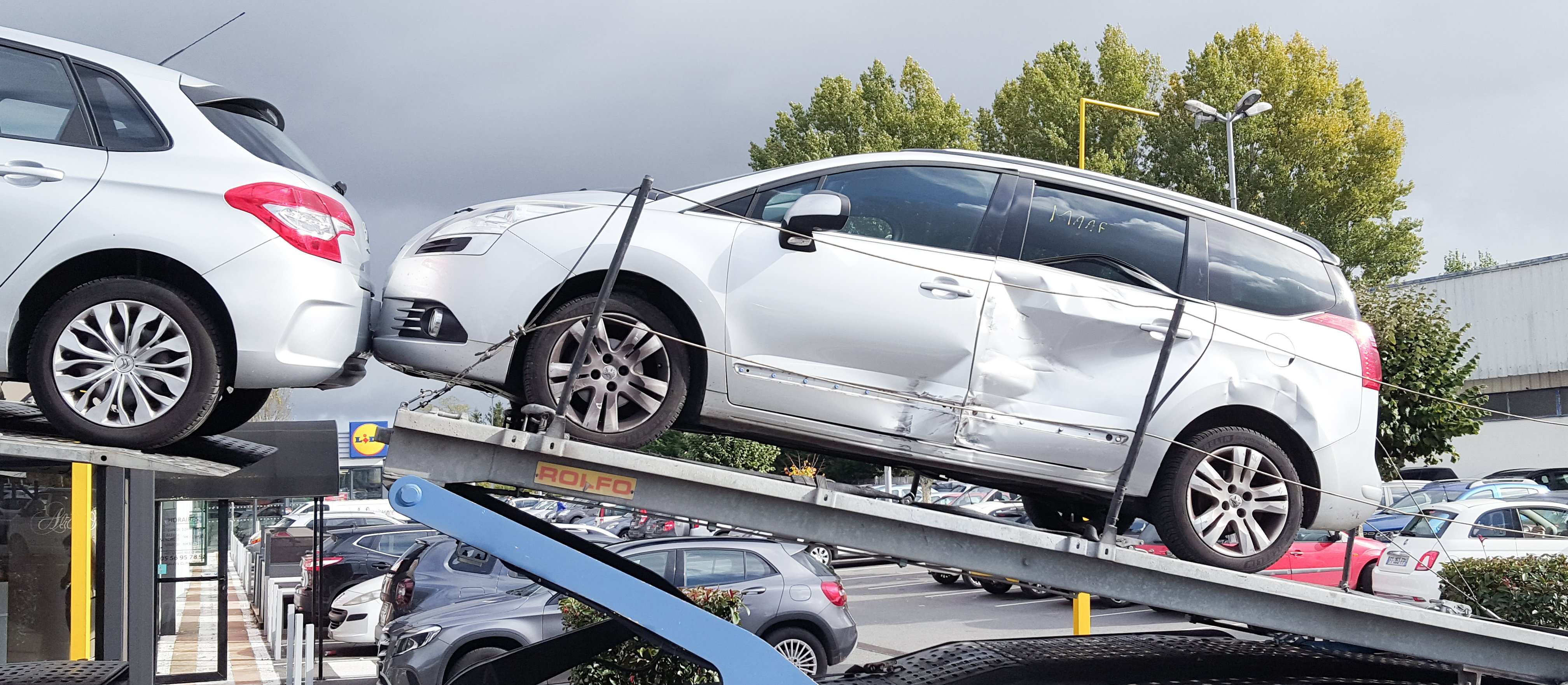 Coraz więcej kierowców rezygnuje z napraw. Winne ceny i drogie części