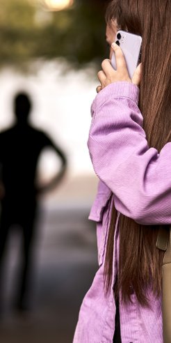 48 proc. kobiet i 33 proc. mężczyzn w Polsce ma poczucie osobistego zagrożenia przestępczością.