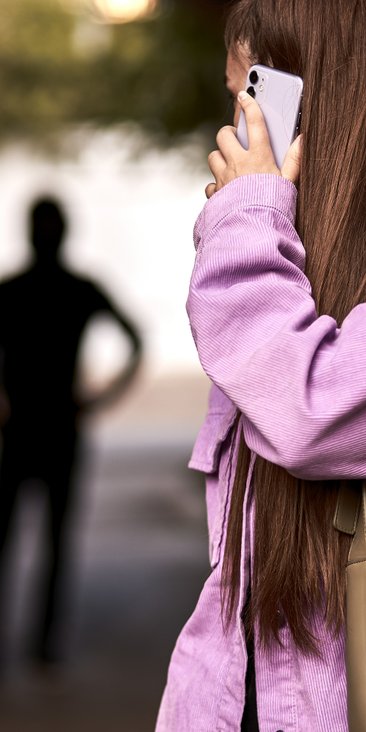 48 proc. kobiet i 33 proc. mężczyzn w Polsce ma poczucie osobistego zagrożenia przestępczością.